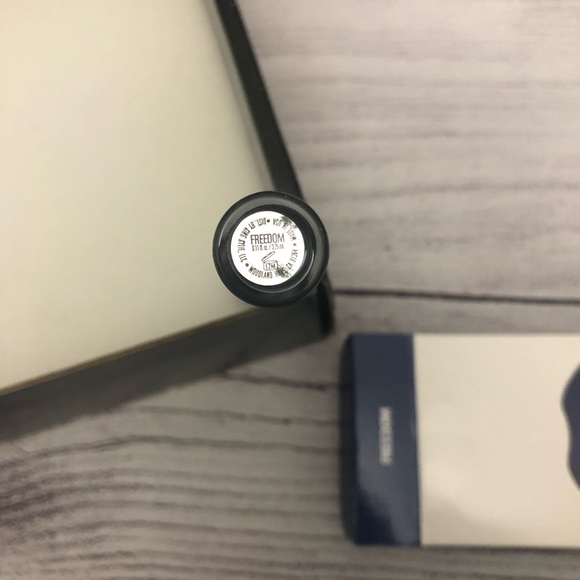 Kylie cosmetics freedom lip kit - Picture 2 of 4